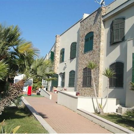 Albergo Ristorante Lucciola Santo Stefano al Mare Exterior photo