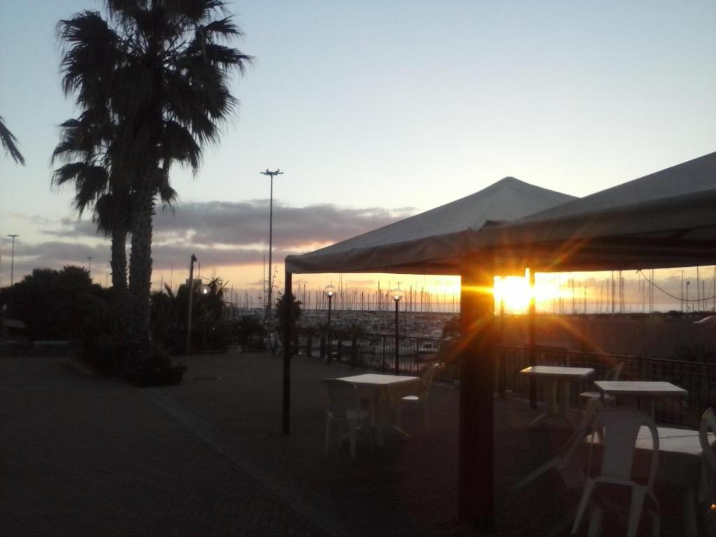 Albergo Ristorante Lucciola Santo Stefano al Mare Exterior photo